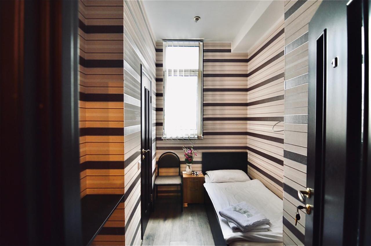 Uno Apart Hotel Kiev Extérieur photo