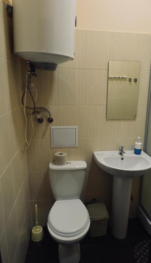 Uno Apart Hotel Kiev Extérieur photo